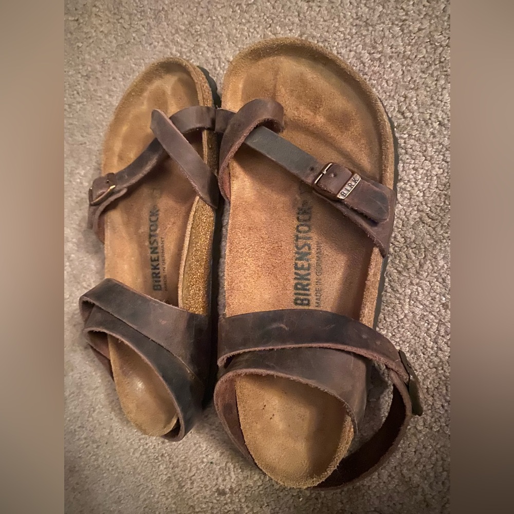 Cute sandals. In great condition.